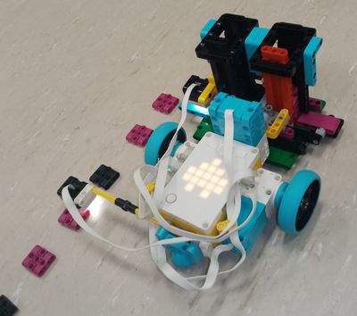 robot that can write and read message and correct an error automatically